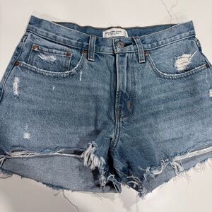 Abercrombie & Fitch • Curve Love Boyfriend Jean Shorts